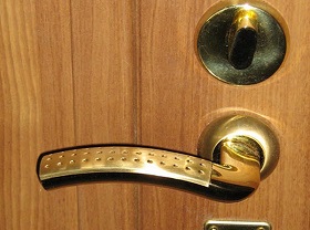 Замена дверной ручки входной двери в Ставрополе